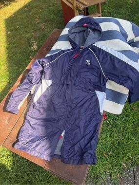 TYR Navy and Light Blue Hooded Swim Parka kids Large